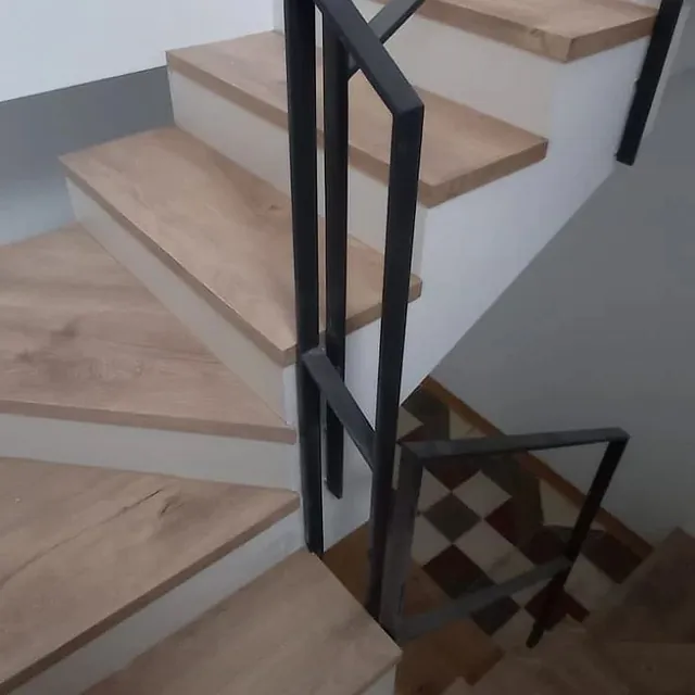 Valentino Parquet y Tarimas escaleras