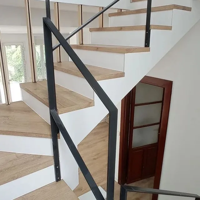 Valentino Parquet y Tarimas escaleras